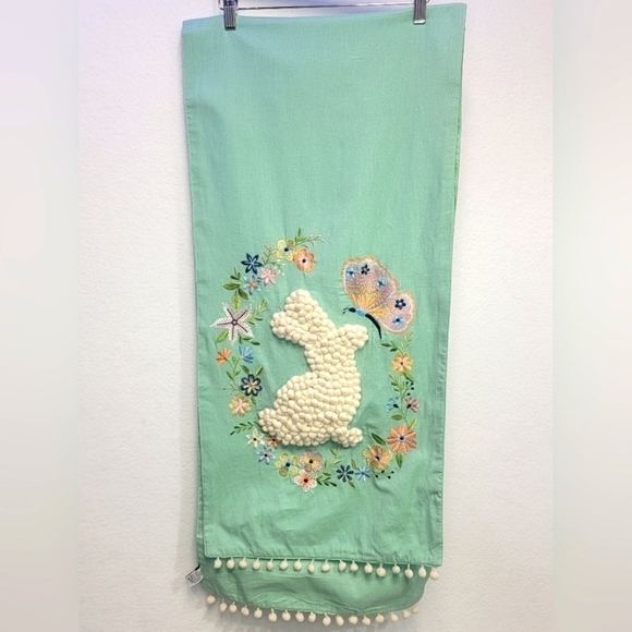Tabitha Webb Bunny Knotted Embroidered FloralTable Runner 16" x 72" pom pom trim - Picture 1 of 7